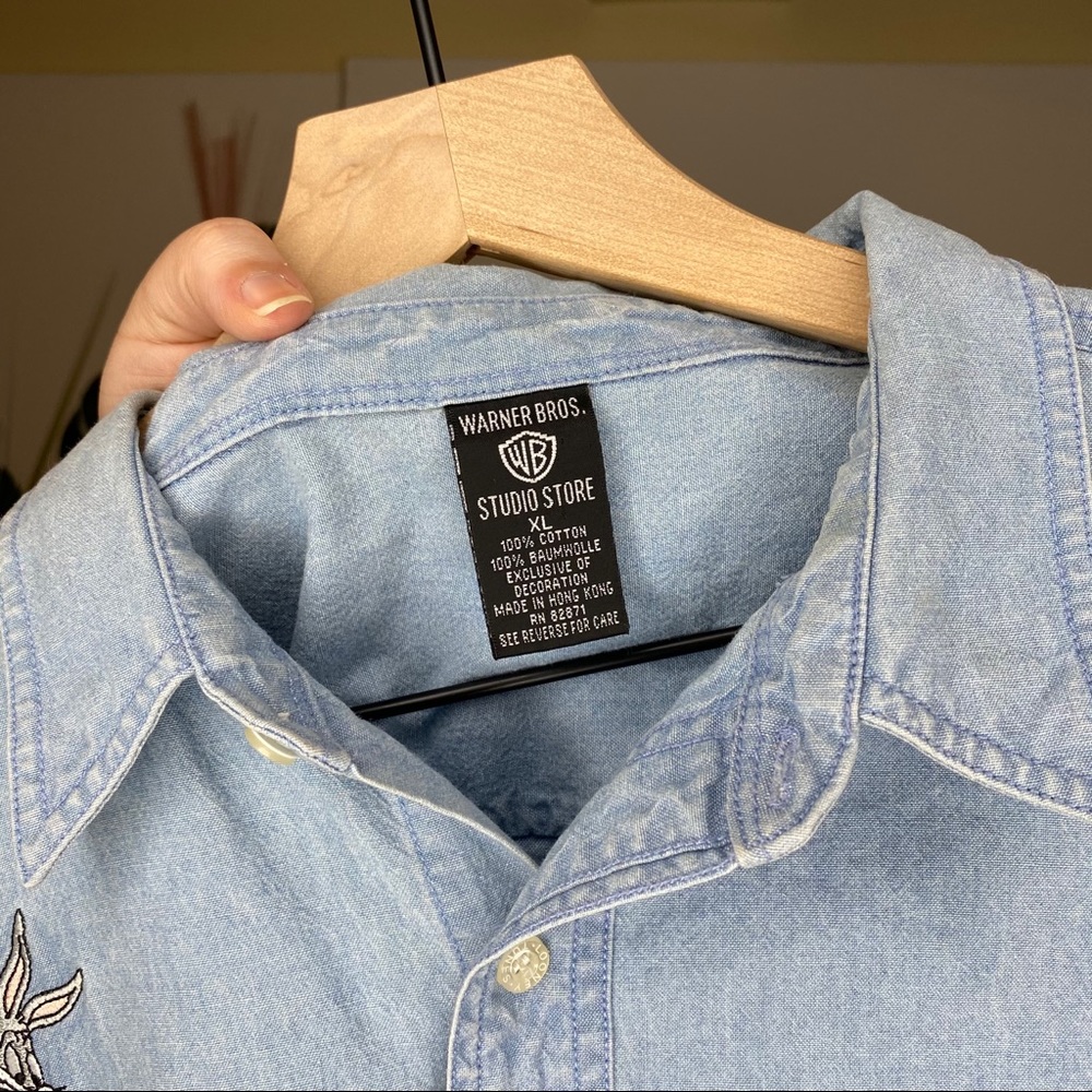 Looney Toons Vintage Denim Shirt Size XL - Picture 2 of 4